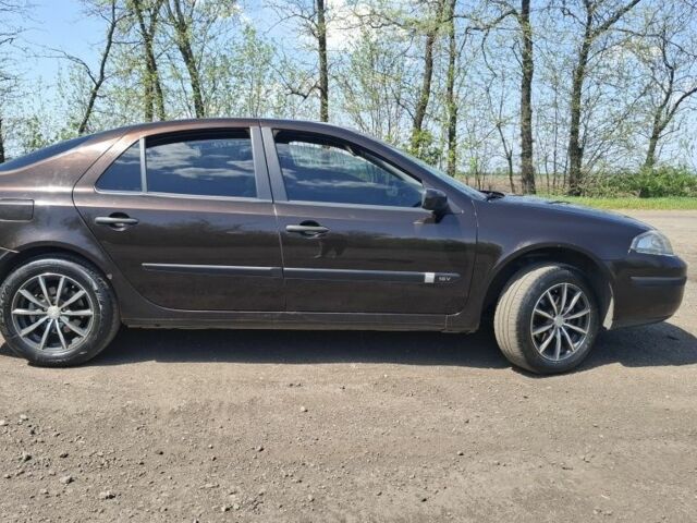 Коричневый Рено Лагуна, объемом двигателя 1.6 л и пробегом 157 тыс. км за 4500 $, фото 5 на Automoto.ua