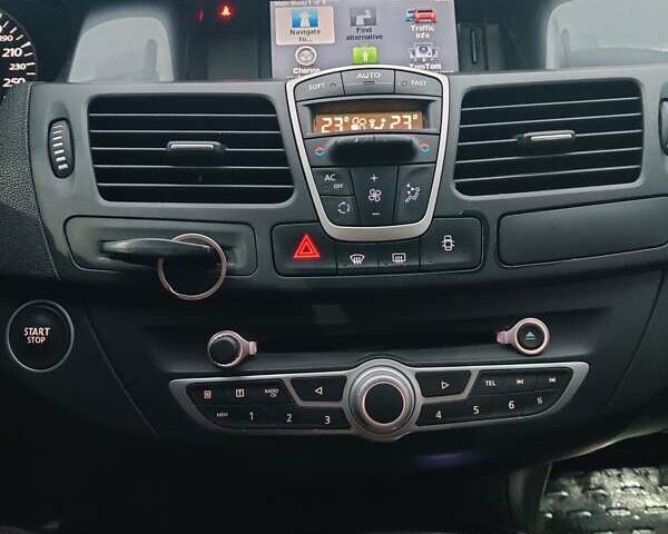 Коричневый Рено Лагуна, объемом двигателя 1.5 л и пробегом 196 тыс. км за 7000 $, фото 5 на Automoto.ua