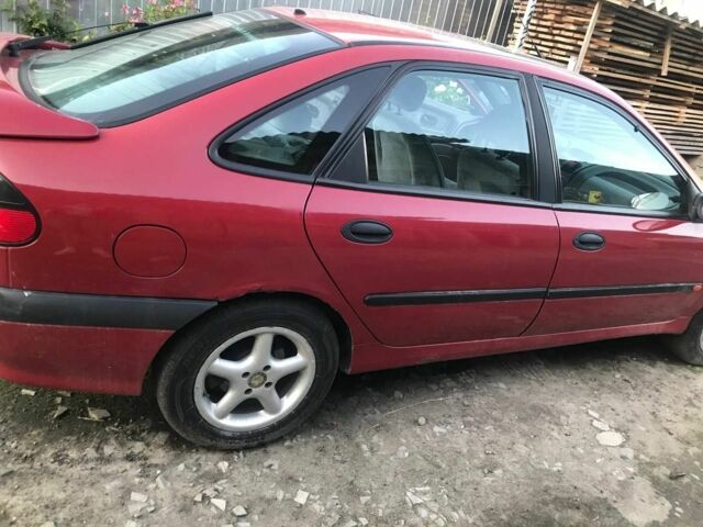 Рено Лагуна 1995 в Львове на Automoto.ua Красный Рено Лагуна, объемом двигателя 1.8 л и пробегом 280 тыс. км за 1200 $, фото 3 на Automoto.ua