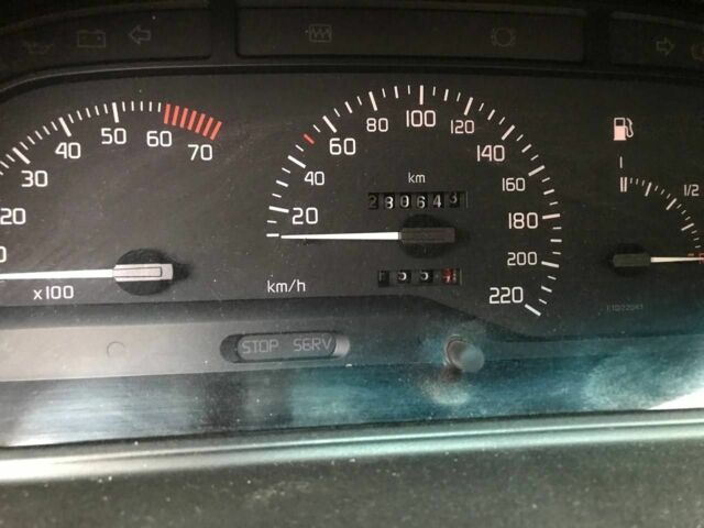 Рено Лагуна 1995 в Львове на Automoto.ua Красный Рено Лагуна, объемом двигателя 1.8 л и пробегом 280 тыс. км за 1200 $, фото 8 на Automoto.ua