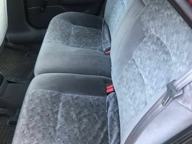 Рено Лагуна 1995 в Львове на Automoto.ua Красный Рено Лагуна, объемом двигателя 1.8 л и пробегом 280 тыс. км за 1200 $, фото 5 на Automoto.ua