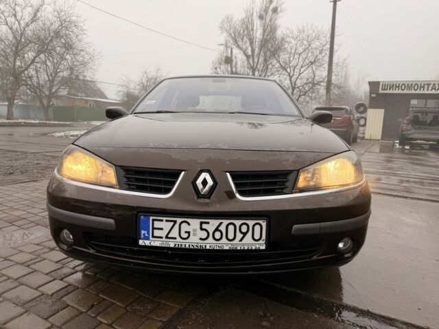 Красный Рено Лагуна, объемом двигателя 1.9 л и пробегом 200 тыс. км за 2000 $, фото 2 на Automoto.ua