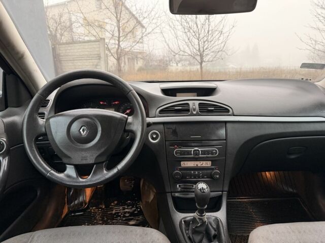 Красный Рено Лагуна, объемом двигателя 1.9 л и пробегом 200 тыс. км за 2000 $, фото 13 на Automoto.ua