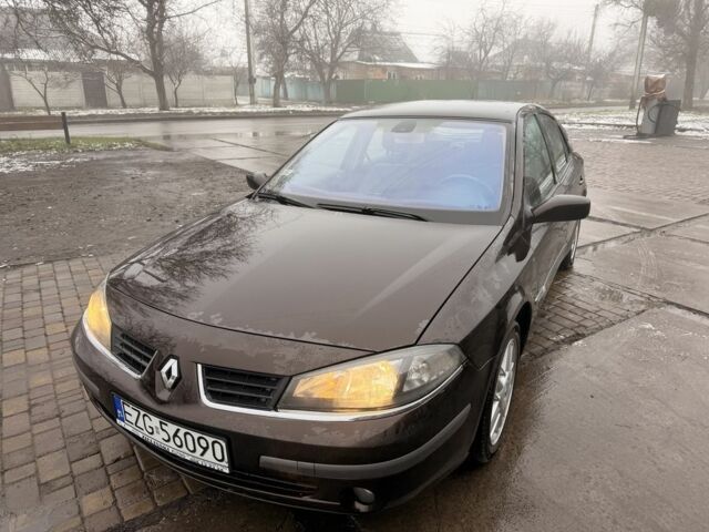 Красный Рено Лагуна, объемом двигателя 1.9 л и пробегом 200 тыс. км за 2000 $, фото 1 на Automoto.ua