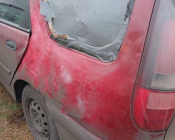 Красный Рено Лагуна, объемом двигателя 0 л и пробегом 300 тыс. км за 1303 $, фото 2 на Automoto.ua