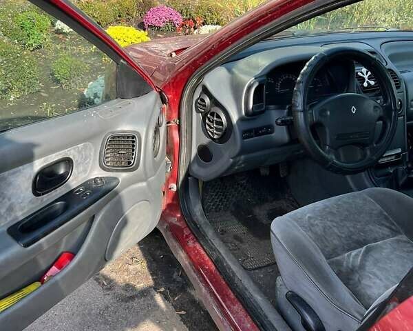 Красный Рено Лагуна, объемом двигателя 0 л и пробегом 300 тыс. км за 1303 $, фото 5 на Automoto.ua