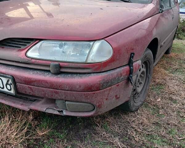 Красный Рено Лагуна, объемом двигателя 0 л и пробегом 300 тыс. км за 1303 $, фото 1 на Automoto.ua