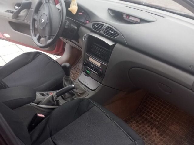 Червоний Рено Лагуна, об'ємом двигуна 1.8 л та пробігом 290 тис. км за 3500 $, фото 5 на Automoto.ua