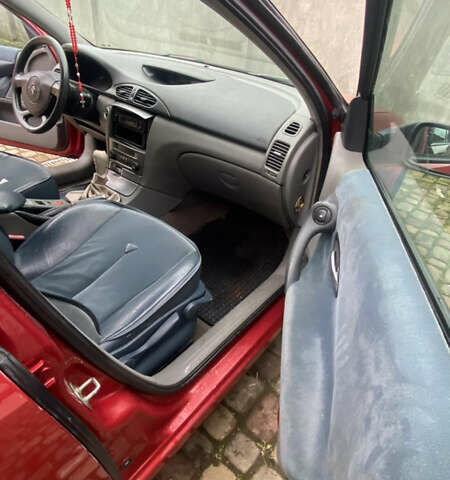 Красный Рено Лагуна, объемом двигателя 1.87 л и пробегом 112 тыс. км за 3999 $, фото 13 на Automoto.ua