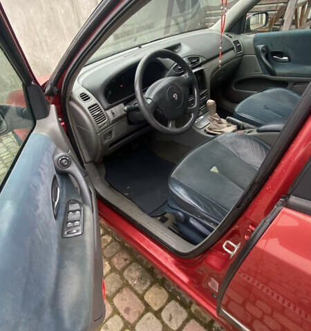 Красный Рено Лагуна, объемом двигателя 1.87 л и пробегом 112 тыс. км за 3999 $, фото 7 на Automoto.ua
