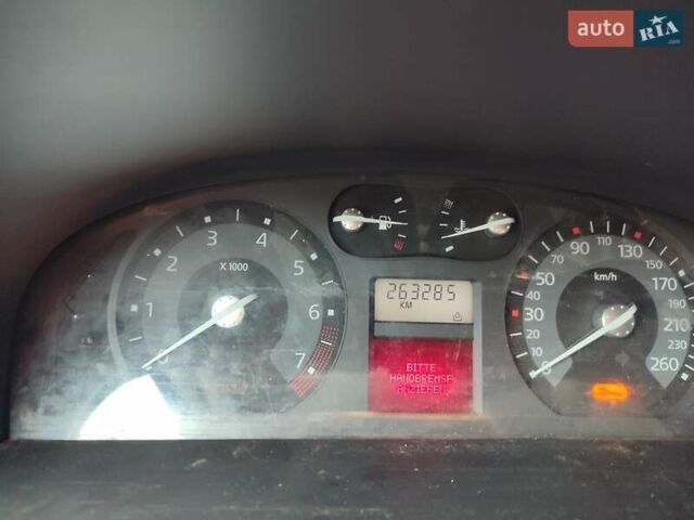 Рено Лагуна 2006 в Виннице на Automoto.ua Красный Рено Лагуна, объемом двигателя 2 л и пробегом 260 тыс. км за 4300 $, фото 14 на Automoto.ua