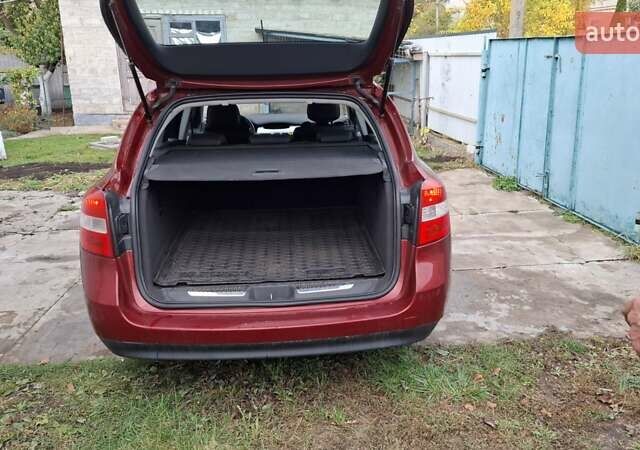 Красный Рено Лагуна, объемом двигателя 2 л и пробегом 225 тыс. км за 6500 $, фото 10 на Automoto.ua