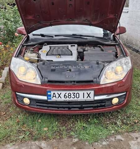 Красный Рено Лагуна, объемом двигателя 2 л и пробегом 225 тыс. км за 6500 $, фото 5 на Automoto.ua