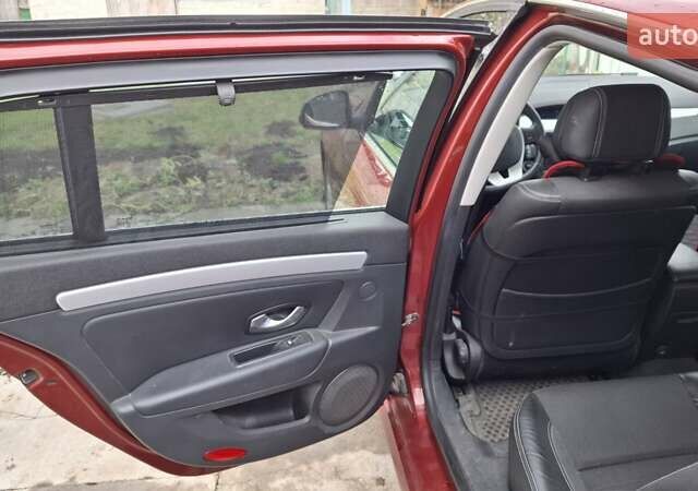 Красный Рено Лагуна, объемом двигателя 2 л и пробегом 225 тыс. км за 6500 $, фото 11 на Automoto.ua