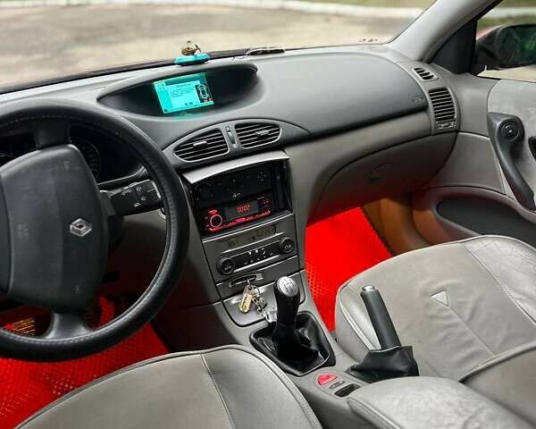 Красный Рено Лагуна, объемом двигателя 1.78 л и пробегом 230 тыс. км за 4300 $, фото 21 на Automoto.ua