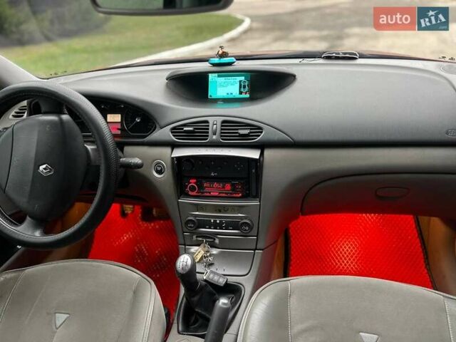 Красный Рено Лагуна, объемом двигателя 1.78 л и пробегом 230 тыс. км за 4300 $, фото 15 на Automoto.ua