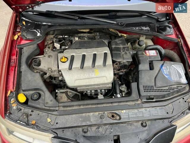 Красный Рено Лагуна, объемом двигателя 1.78 л и пробегом 230 тыс. км за 4300 $, фото 33 на Automoto.ua
