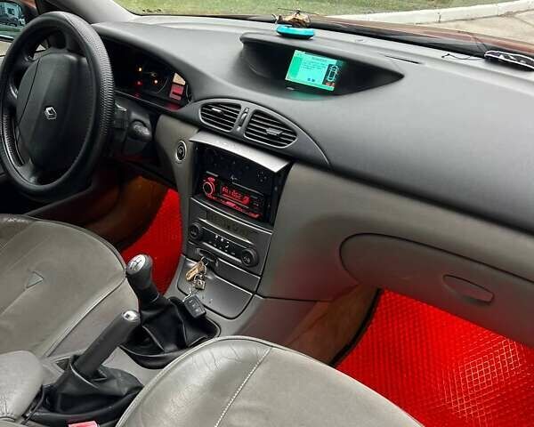 Красный Рено Лагуна, объемом двигателя 1.78 л и пробегом 230 тыс. км за 4300 $, фото 14 на Automoto.ua