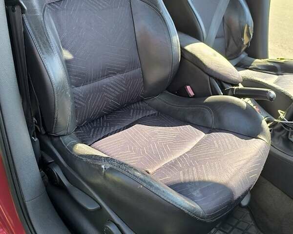 Красный Рено Лагуна, объемом двигателя 1.78 л и пробегом 280 тыс. км за 2900 $, фото 16 на Automoto.ua