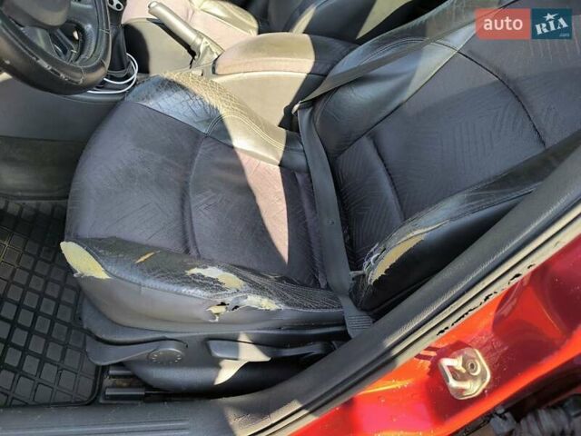 Красный Рено Лагуна, объемом двигателя 1.78 л и пробегом 280 тыс. км за 2900 $, фото 13 на Automoto.ua