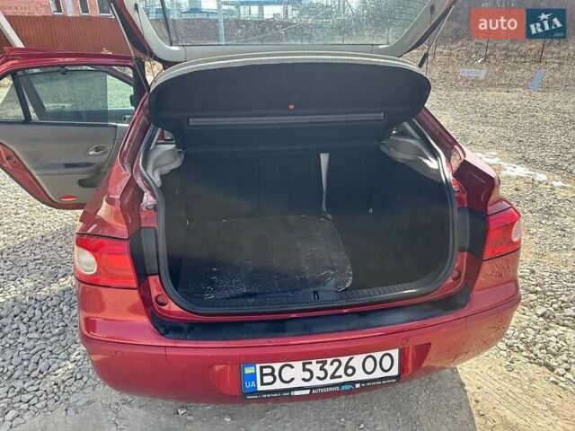 Красный Рено Лагуна, объемом двигателя 2.2 л и пробегом 220 тыс. км за 5500 $, фото 7 на Automoto.ua
