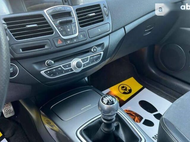 Рено Лагуна, объемом двигателя 1.5 л и пробегом 263 тыс. км за 7650 $, фото 12 на Automoto.ua