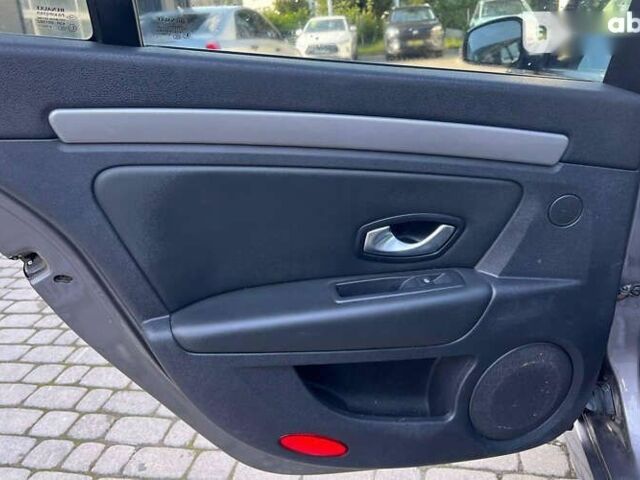 Рено Лагуна, объемом двигателя 1.5 л и пробегом 263 тыс. км за 7650 $, фото 20 на Automoto.ua