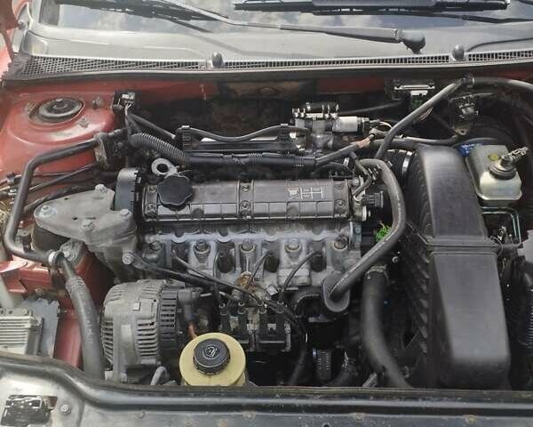 Рено Лагуна, объемом двигателя 1.79 л и пробегом 266 тыс. км за 2850 $, фото 20 на Automoto.ua