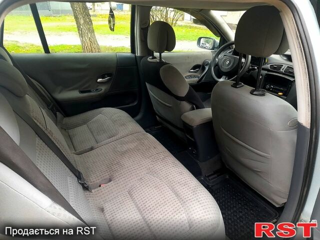 Рено Лагуна, объемом двигателя 1.9 л и пробегом 0 тыс. км за 2350 $, фото 7 на Automoto.ua