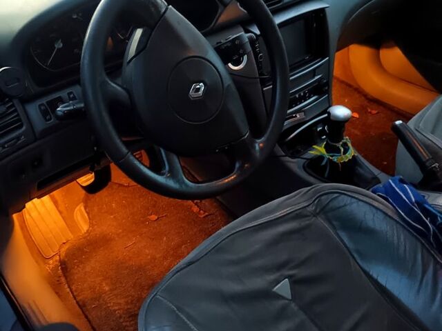 Рено Лагуна, объемом двигателя 1.8 л и пробегом 350 тыс. км за 2200 $, фото 3 на Automoto.ua