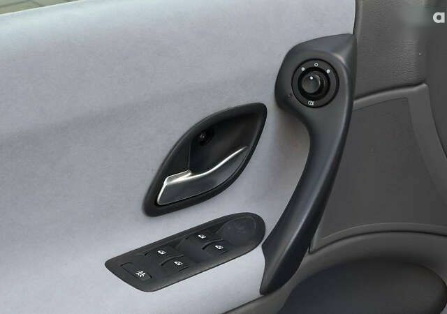 Рено Лагуна, объемом двигателя 1.8 л и пробегом 137 тыс. км за 5900 $, фото 12 на Automoto.ua