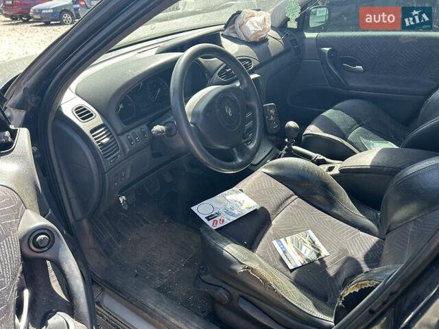 Рено Лагуна, объемом двигателя 2.2 л и пробегом 190 тыс. км за 750 $, фото 4 на Automoto.ua