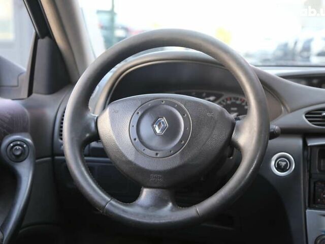 Рено Лагуна, объемом двигателя 0 л и пробегом 317 тыс. км за 3200 $, фото 15 на Automoto.ua