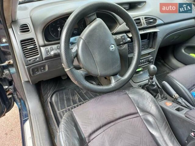 Рено Лагуна, объемом двигателя 1.9 л и пробегом 320 тыс. км за 2750 $, фото 3 на Automoto.ua