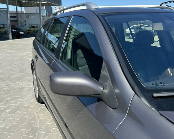Рено Лагуна, объемом двигателя 1.87 л и пробегом 400 тыс. км за 3900 $, фото 5 на Automoto.ua