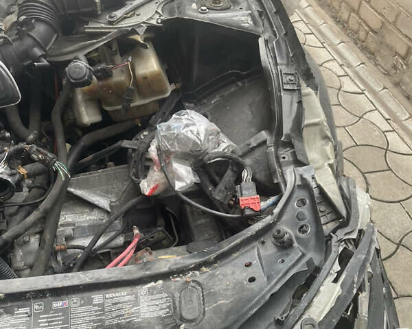 Рено Лагуна, об'ємом двигуна 1.6 л та пробігом 250 тис. км за 1700 $, фото 5 на Automoto.ua