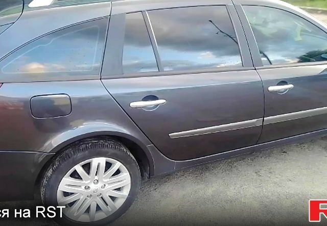 Рено Лагуна, объемом двигателя 2 л и пробегом 349 тыс. км за 4300 $, фото 3 на Automoto.ua
