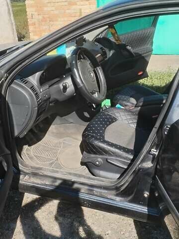 Рено Лагуна, объемом двигателя 1.87 л и пробегом 306 тыс. км за 5300 $, фото 8 на Automoto.ua