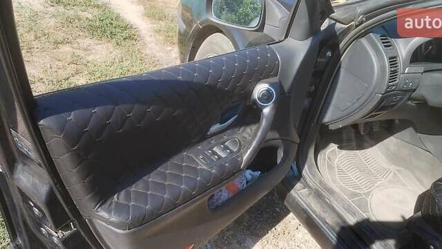 Рено Лагуна, объемом двигателя 1.87 л и пробегом 306 тыс. км за 5300 $, фото 10 на Automoto.ua