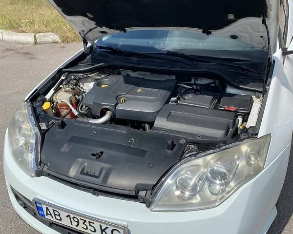 Рено Лагуна, объемом двигателя 1.46 л и пробегом 270 тыс. км за 5800 $, фото 5 на Automoto.ua