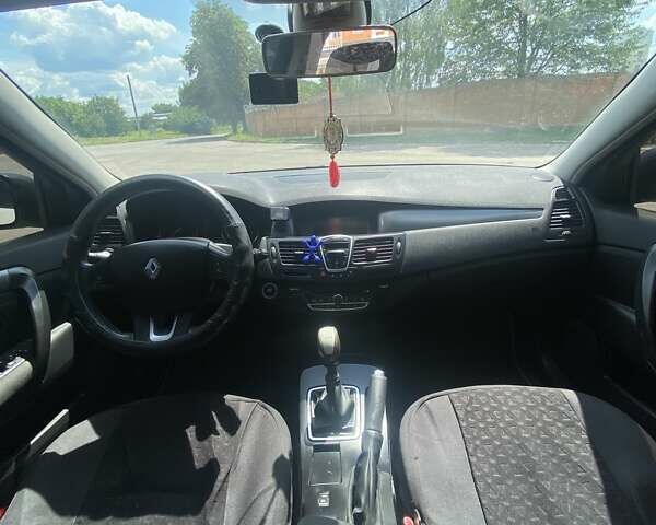 Рено Лагуна, объемом двигателя 1.46 л и пробегом 270 тыс. км за 5800 $, фото 21 на Automoto.ua