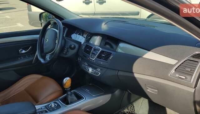 Рено Лагуна, объемом двигателя 1.5 л и пробегом 236 тыс. км за 7300 $, фото 2 на Automoto.ua