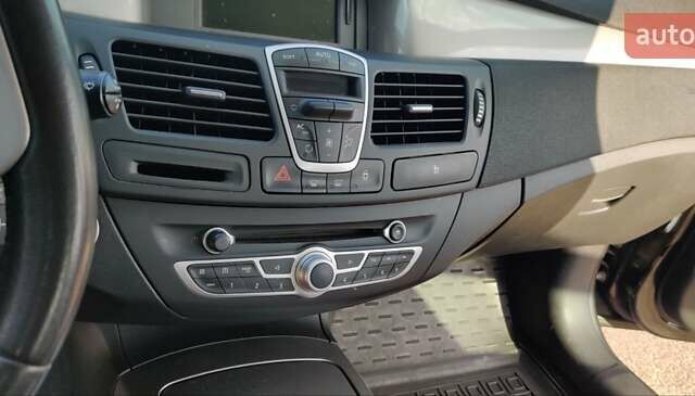 Рено Лагуна, объемом двигателя 1.5 л и пробегом 236 тыс. км за 7300 $, фото 15 на Automoto.ua