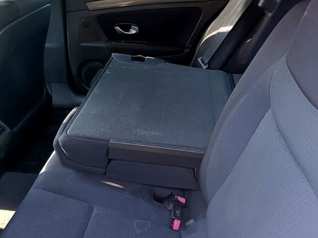 Рено Лагуна, объемом двигателя 1.5 л и пробегом 215 тыс. км за 6200 $, фото 1 на Automoto.ua