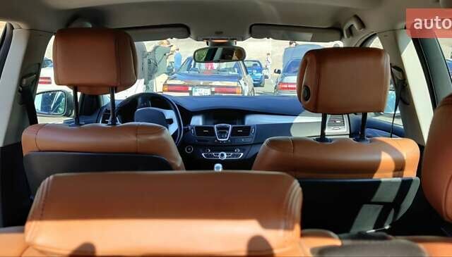 Рено Лагуна, объемом двигателя 1.5 л и пробегом 236 тыс. км за 7300 $, фото 4 на Automoto.ua