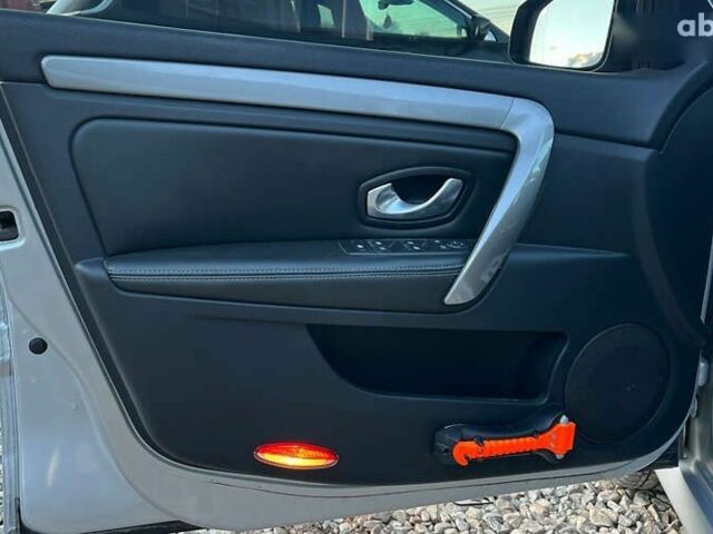 Рено Лагуна, объемом двигателя 1.5 л и пробегом 238 тыс. км за 7800 $, фото 23 на Automoto.ua