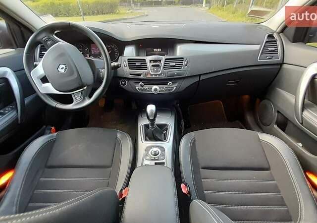 Рено Лагуна, об'ємом двигуна 1.5 л та пробігом 146 тис. км за 10000 $, фото 3 на Automoto.ua