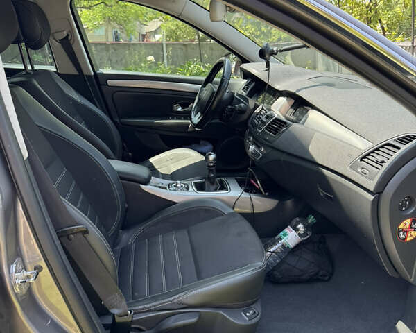 Рено Лагуна, объемом двигателя 1.5 л и пробегом 370 тыс. км за 7000 $, фото 43 на Automoto.ua