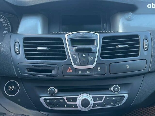 Рено Лагуна, объемом двигателя 1.5 л и пробегом 238 тыс. км за 7800 $, фото 11 на Automoto.ua