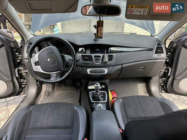 Рено Лагуна, об'ємом двигуна 1.9 л та пробігом 294 тис. км за 7850 $, фото 2 на Automoto.ua